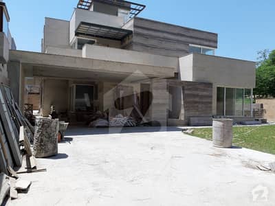 E7 Brand new corner Triple story house for sale main hill raod corner with lift swimming pool