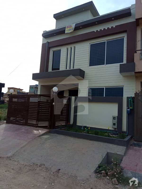 25x40 Brand New House Is Up For Sale