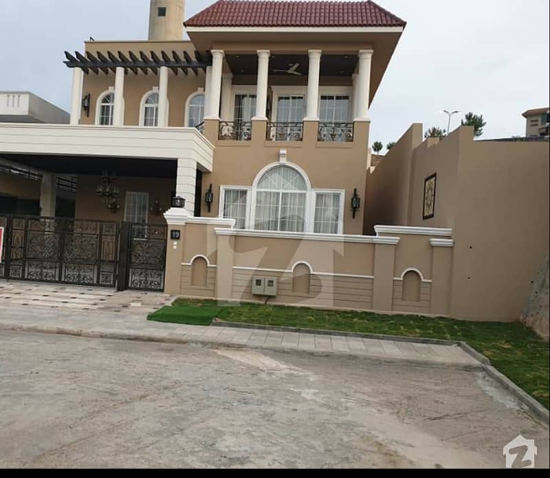 DHA 2 Islamabad Sector E 1 Kanal Corner Furnished House For Sale