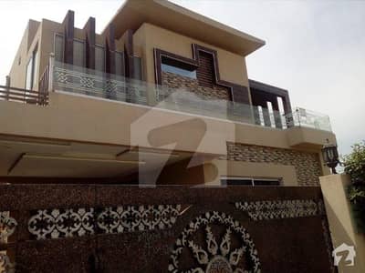 10 Marla Full House Almost BRAND New for Rent in Phase 6 10 Marla Full House Almost BRAND New for Rent in Phase 6