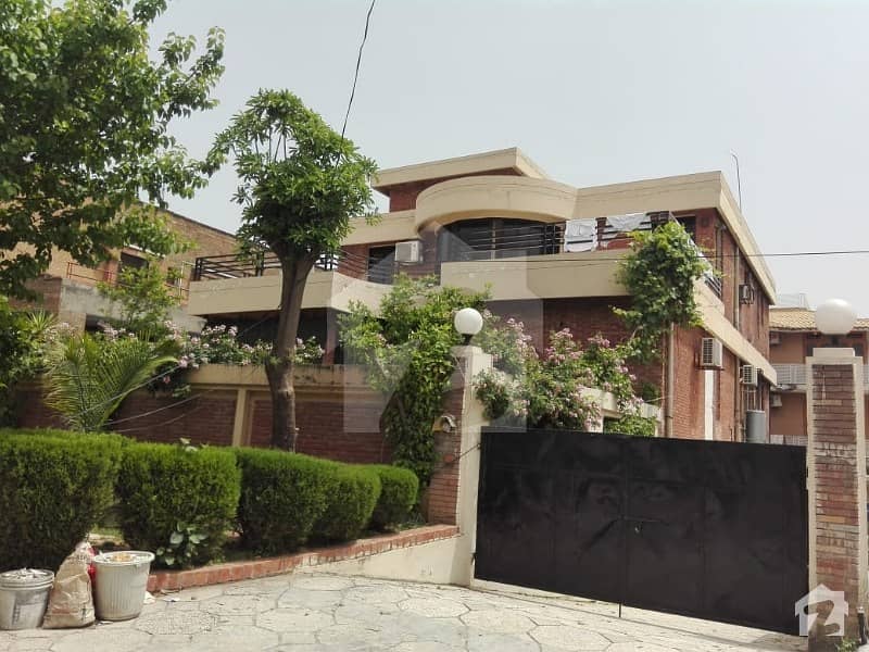 I8 One Kanal Upper Portion With Separate Gate For Rent