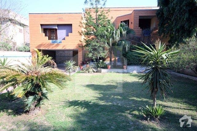 2 Kanal Beautiful House for rent in Model Town
