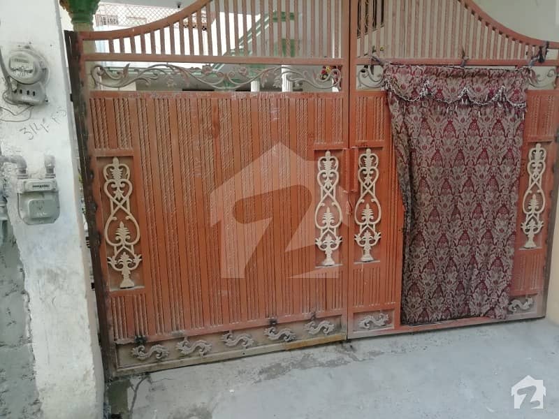ڈھوک مستقیم روڈ راولپنڈی میں 8 کمروں کا 10 مرلہ مکان 65 ہزار میں کرایہ پر دستیاب ہے۔
