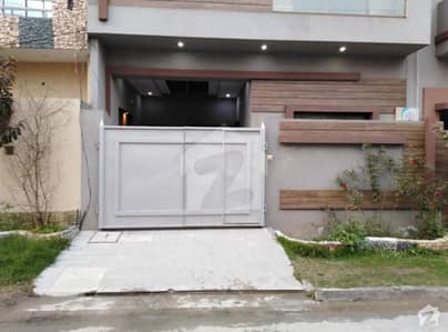 Here Is A Good Opportunity To Live In A Well-built House Here Is A Good Opportunity To Live In A Well-built House
