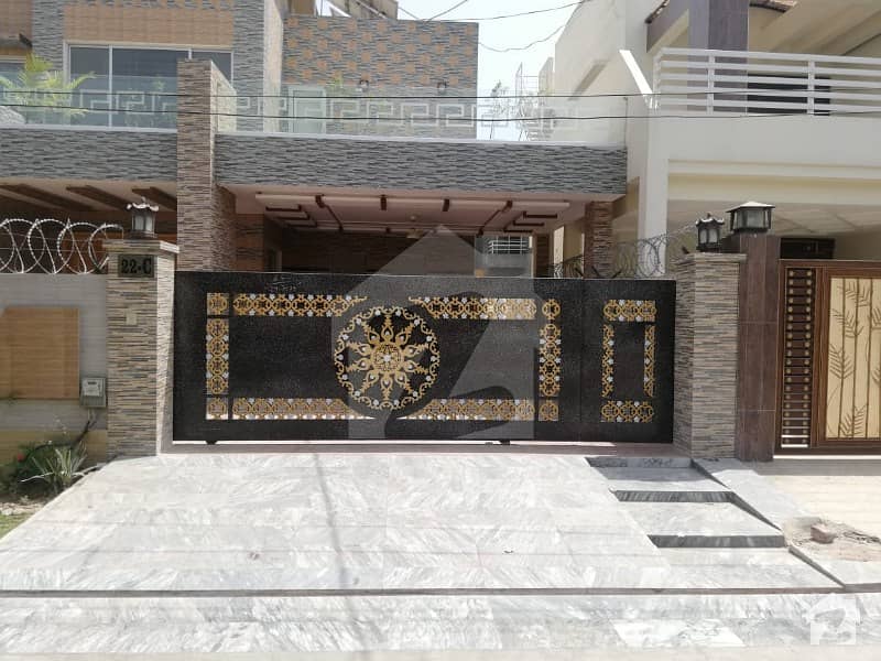 ڈیوائن گارڈنز لاہور میں 5 کمروں کا 1 کنال مکان 5.65 کروڑ میں برائے فروخت۔