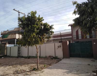 Here Is A Good Opportunity To Live In A Well-Built 1 Kanal House Here Is A Good Opportunity To Live In A Well-Built 1 Kanal House