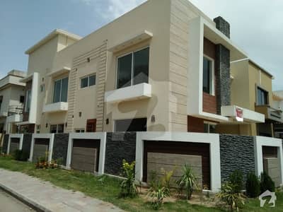 11 Marla Beautiful House For Sale 11 Marla Beautiful House For Sale