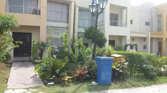 Well-Built House Available On Good Location Well-Built House Available On Good Location