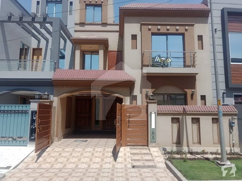 Brand New 5 Marla House For Sale In AA Block Bahria Town Lahore