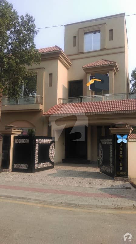 10 Marla Brand New Corner Luxurious And Hot House For Sale In Jasmine Block Bahria Town Lahore