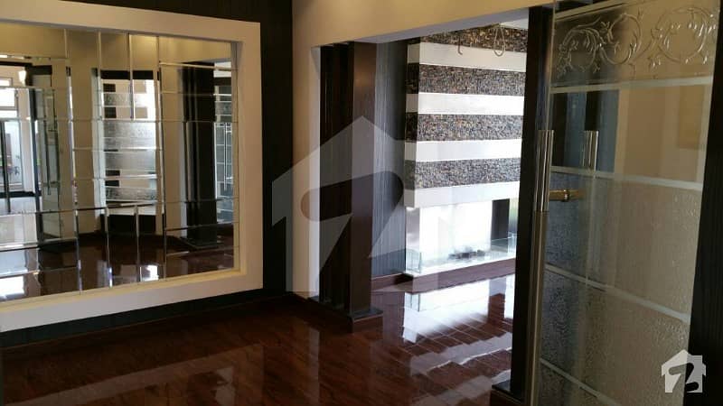 10Marla  Lower Portion for rent   Located Khuda Bux Colony