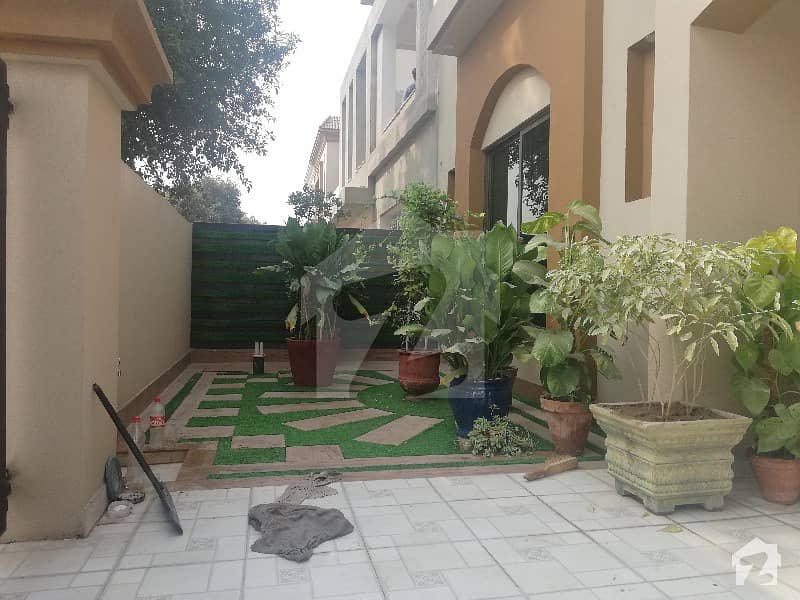 10 Marla Used House For Sale In Janiper Block Sector C