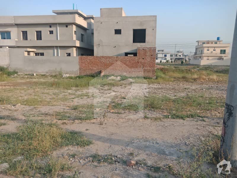 10 Marla Facing Park Plot Is Available For Sale