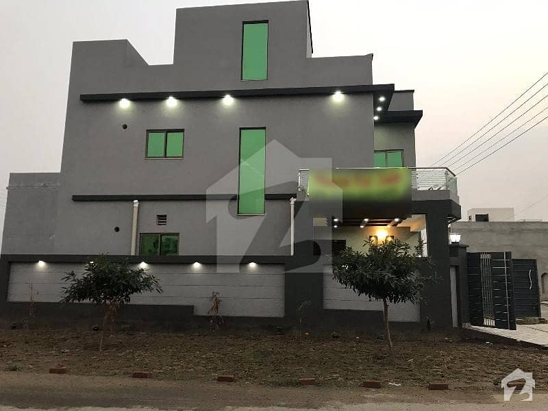 5 Marla Corner House On 50ft Main Road For Sale