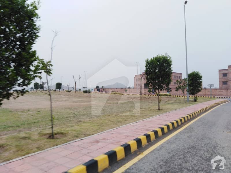 سٹی ہاؤسنگ سکیم جہلم میں 5 مرلہ رہائشی پلاٹ 26.5 لاکھ میں برائے فروخت۔