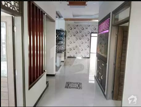 Brand New 400 Square Yards Bungalow Very Near To The Main Johar Road Gulistanejauhar