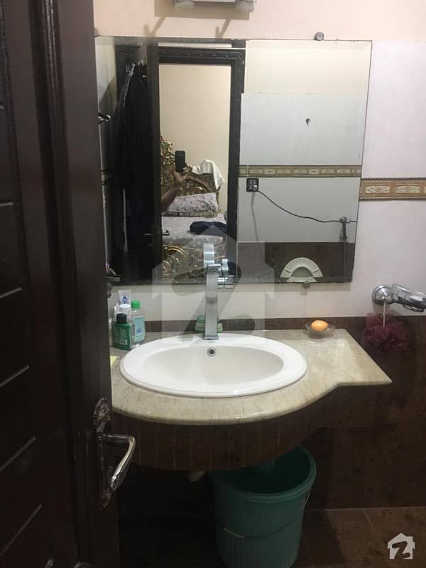 ریوینیو سوسائٹی لاہور میں 5 کمروں کا 10 مرلہ مکان 4 کروڑ میں برائے فروخت۔