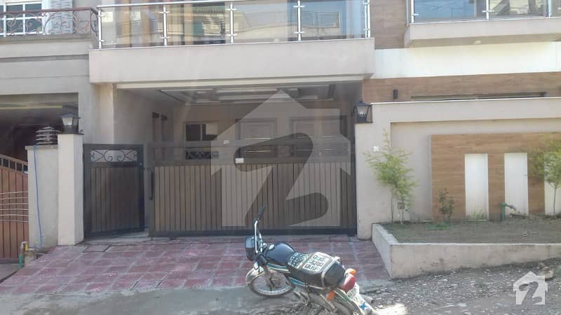 گلریز ہاؤسنگ سکیم راولپنڈی میں 4 کمروں کا 5 مرلہ مکان 1.15 کروڑ میں برائے فروخت۔