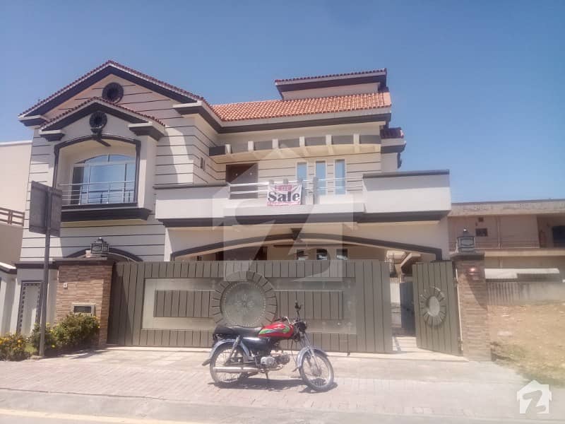 1 Kanal House For Sale In Phase 4