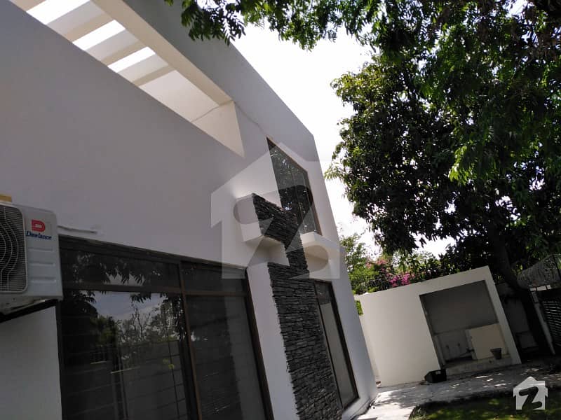 Beautiful House 5 Bedroom For Rent