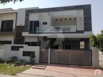 10 Marla New House For Sale At Reasonable Rates 10 Marla New House For Sale At Reasonable Rates
