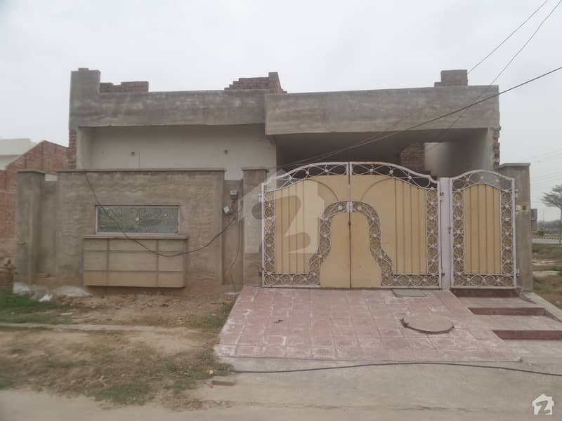 Here Is A Good Opportunity To Live In A Well-built House - Khayaban E Manzoor Jarwala Road