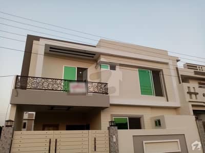 Here Is A Good Opportunity To Live In A Well-Built House Here Is A Good Opportunity To Live In A Well-Built House