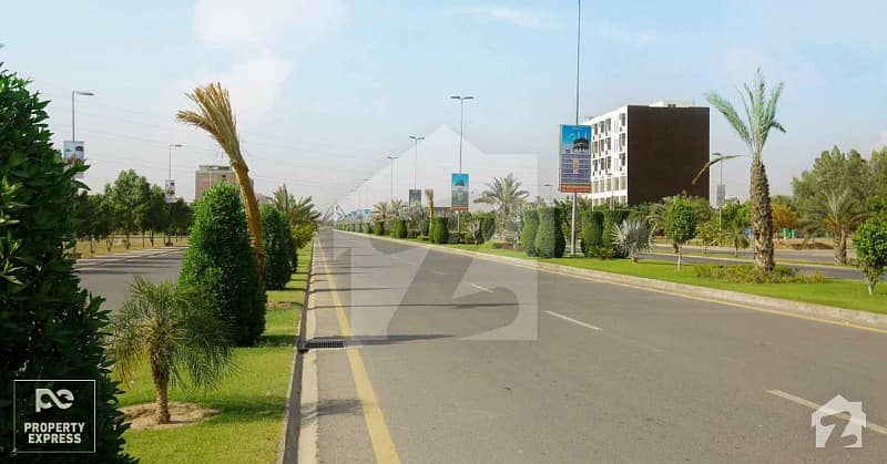 Prime Location Main Boulevard 5 Marla Commercial Plot For Sale