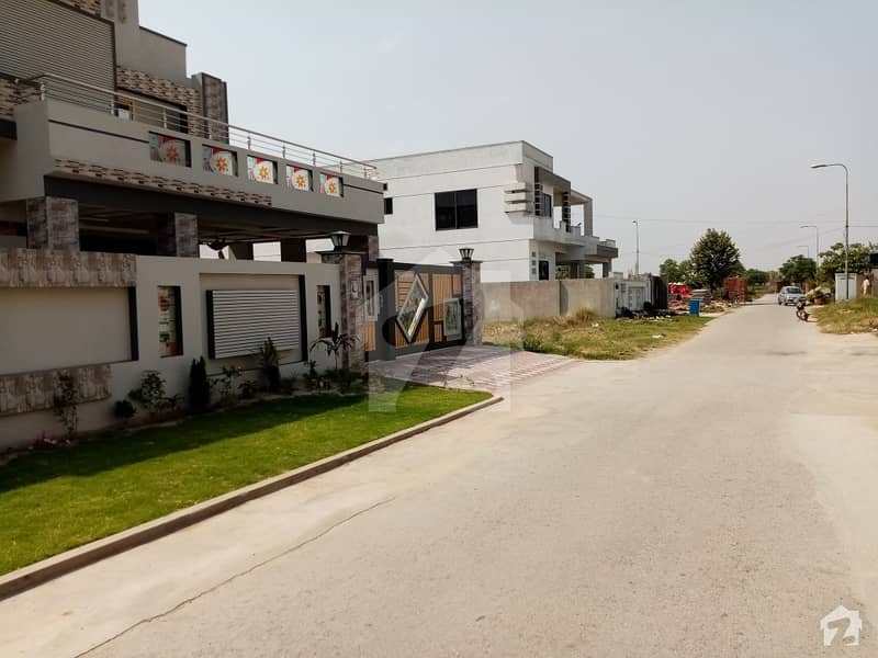 Well-Built House Available On Good Location DC Colony - Neelam Block ...