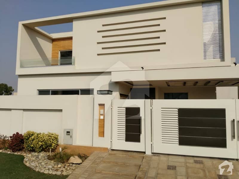 100 Percent Original Photo Attached House For Sale Block B Phase 6 Dha Lahore Features Brand New 22 Marla