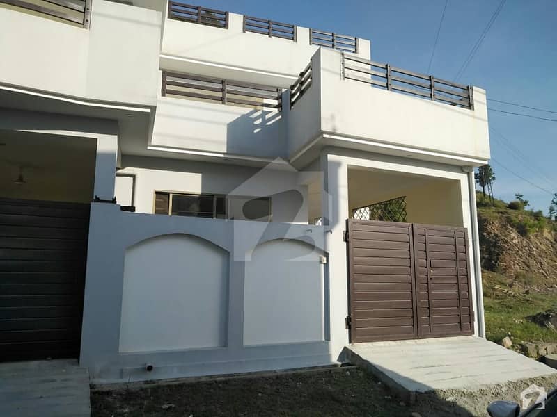 House Is Available In Neelypair Shala Valley Town