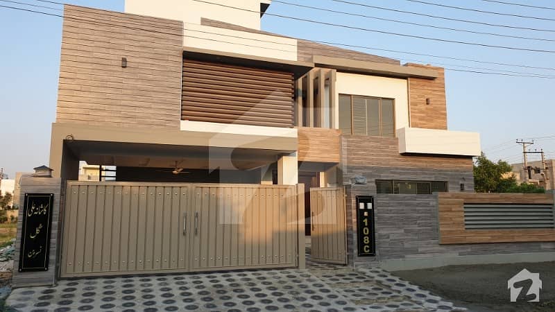 Brand New 1 Kanal House For Rent