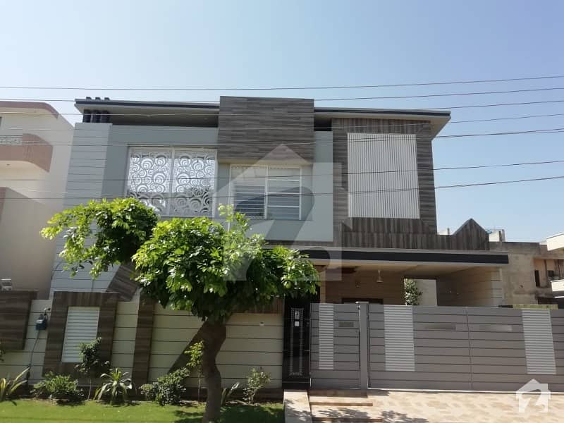 1 kanal Residential House Is Available For Sale At Abdalians society Block B At Prime Location