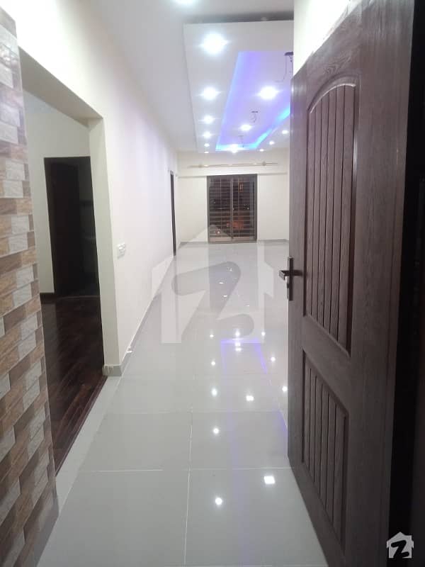 03 BED DD FLAT AVAILABLE FOR RENT  IN GOLDLINE ROYAL RESIDENCY  GULISTAN E JAUHAR BLOCK 16A