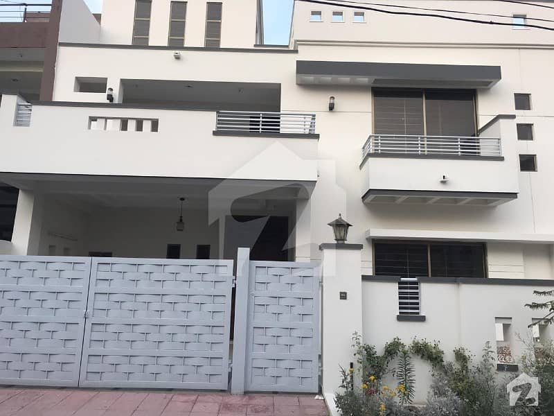 نیشنل پولیس فاؤنڈیشن او ۔ 9 اسلام آباد میں 5 کمروں کا 10 مرلہ مکان 1.6 کروڑ میں برائے فروخت۔