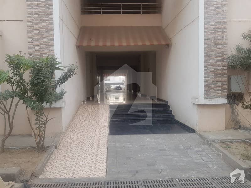 10 Marla 3 Beds Flat  1st Floor For Sale In Askari 11 Lahore