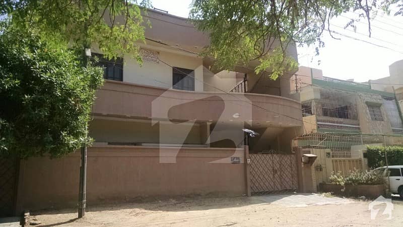نارتھ ناظم آباد ۔ بلاک ایل نارتھ ناظم آباد کراچی میں 8 کمروں کا 16 مرلہ مکان 6 کروڑ میں برائے فروخت۔