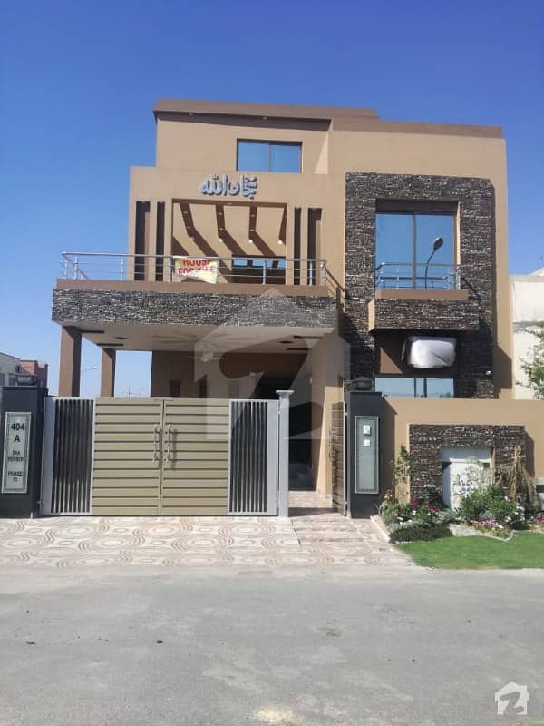 8 Marla Brand New Luxury House For Sale