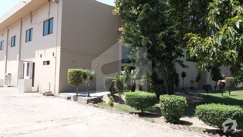Textile Medicine Factory Warehouse Storage Space 13000 Sqft Covered With 200 Kva Electricity Connection Vacant For Rent At Main Multan Road