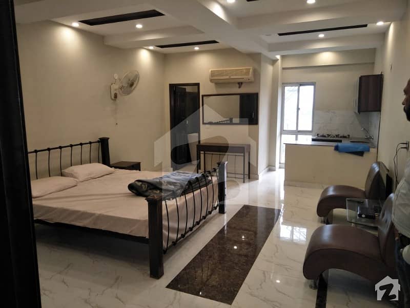 550 SQ Feet Brand New Facing Eiffel Tower Fully Furnished Apartment For Rent In Sector E Bahria Town Lahore