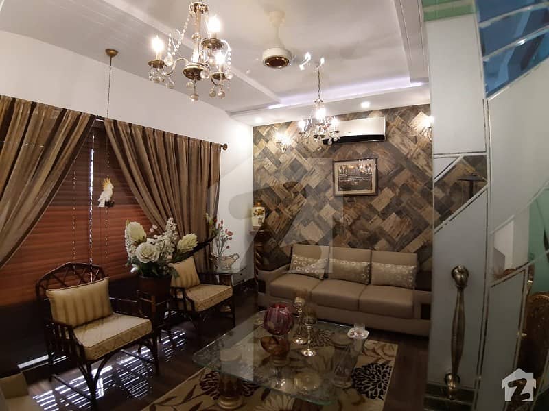 اسٹیٹ لائف ہاؤسنگ فیز 1 اسٹیٹ لائف ہاؤسنگ سوسائٹی لاہور میں 4 کمروں کا 10 مرلہ مکان 1.9 کروڑ میں برائے فروخت۔