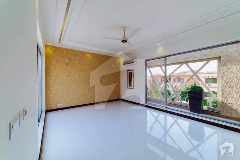One Kanal Stylish Luxury Bungalow For Sale In Dha Phase 5