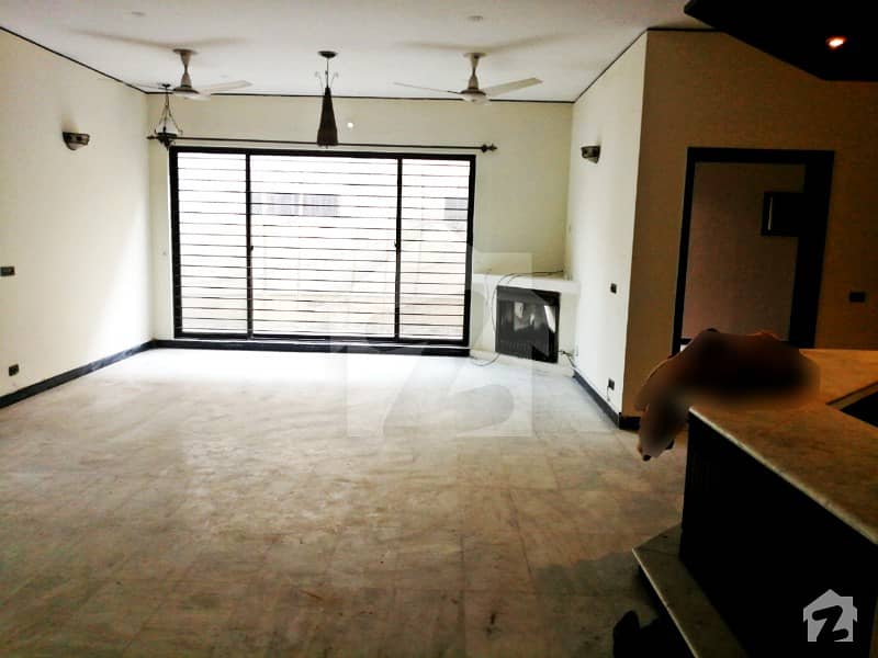1 Kanal Slightly Used Modern Luxury Bungalow For Rent In Dha Phase 3