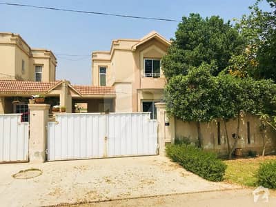 10 Marla Prime Location House For Sale 10 Marla Prime Location House For Sale
