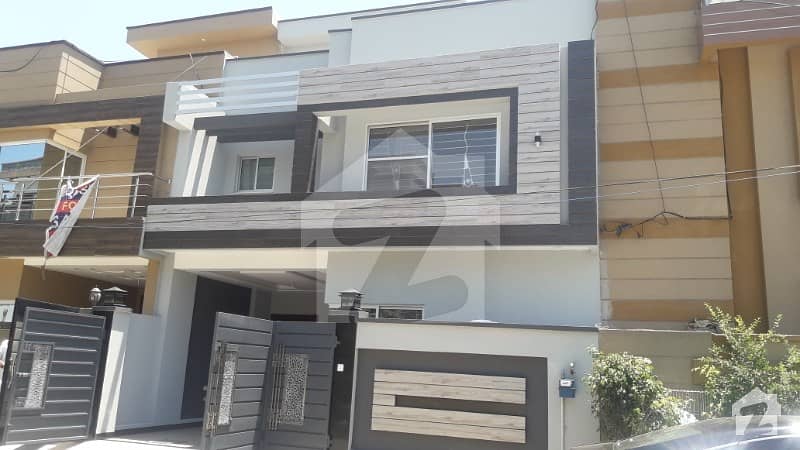 5 Marla Brand New House Solid Construction For Sale
