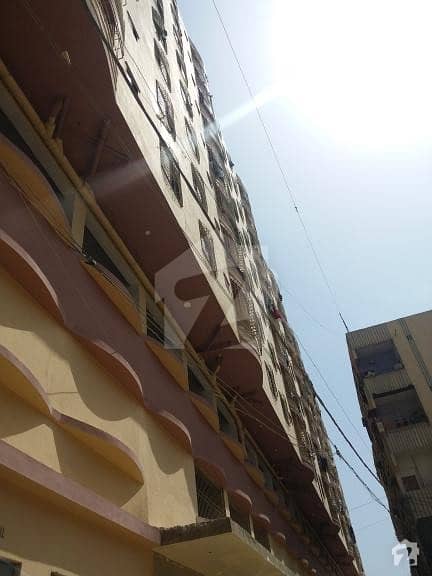 کورنگی کریک کنٹونمنٹ کورنگی کراچی میں 2 کمروں کا 3 مرلہ فلیٹ 58 لاکھ میں برائے فروخت۔
