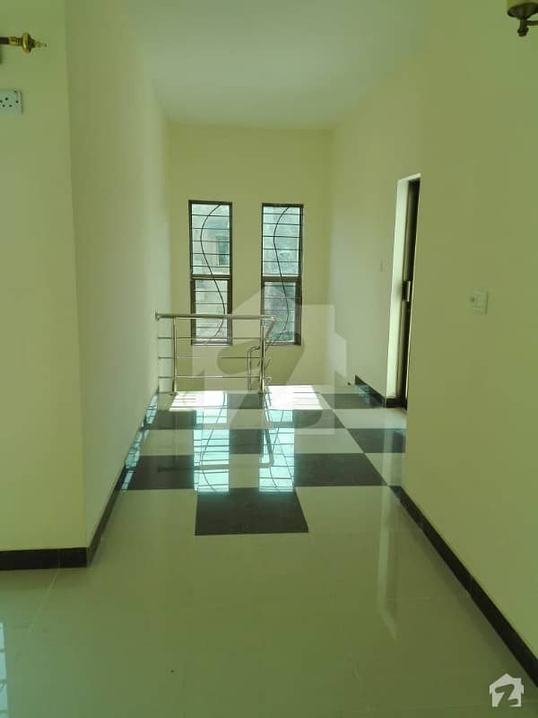 4 Bed Flat Is Available For Rent
