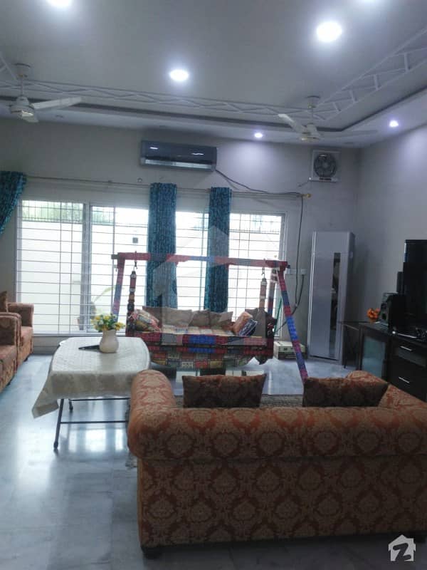 واپڈا ٹاؤن لاہور میں 5 کمروں کا 1 کنال مکان 3.9 کروڑ میں برائے فروخت۔