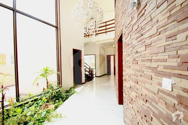 ڈی ایچ اے فیز 5 ڈیفنس (ڈی ایچ اے) لاہور میں 6 کمروں کا 1. 35 کنال مکان 6. 25 کروڑ میں برائے فروخت۔