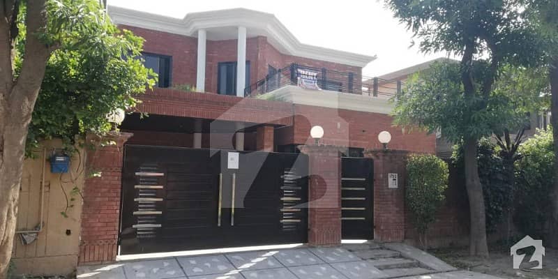 All Real Pictures 1 Kanal Bungalow In Dha Phase 1 Block D With Basement Very Reasonable Price